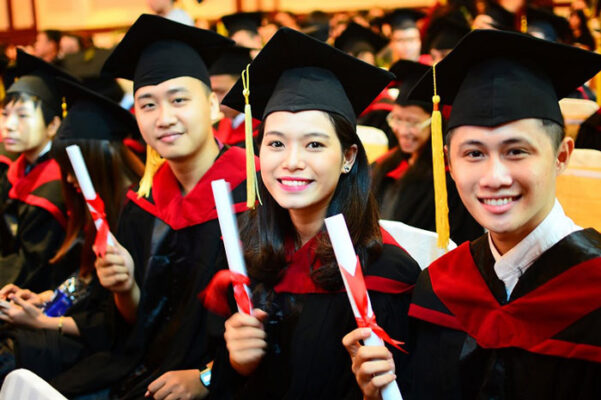 Bằng cử nhân và kỹ sư