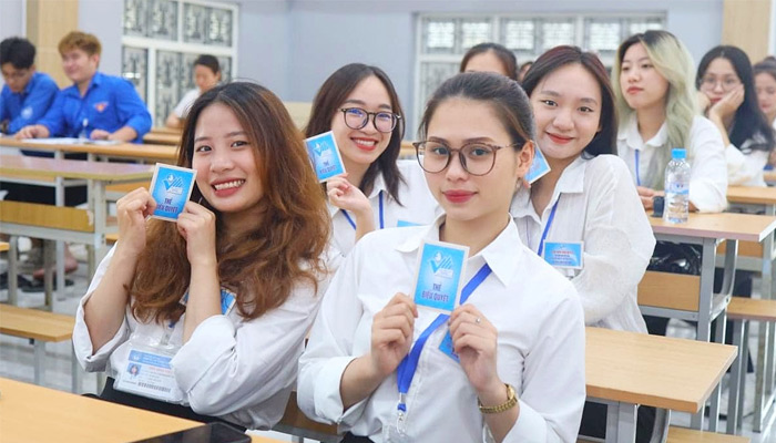 Điểm chuẩn đại học kinh tế kỹ thuật công nghiệp năm 2023 chính xác nhất
